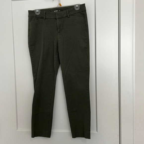 Old Navy Pixie Ankle Pant - Picture 1 of 3